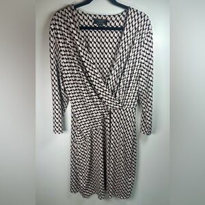 Laundry By Shelli Segal for Le Tote Black and Pink Geometric Dress V-neck XXL